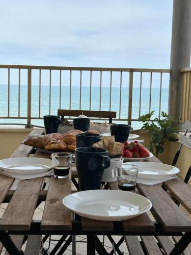Torvaianica Apartment | Le Terrazze Beachfront, balcony, parking, private access Beach