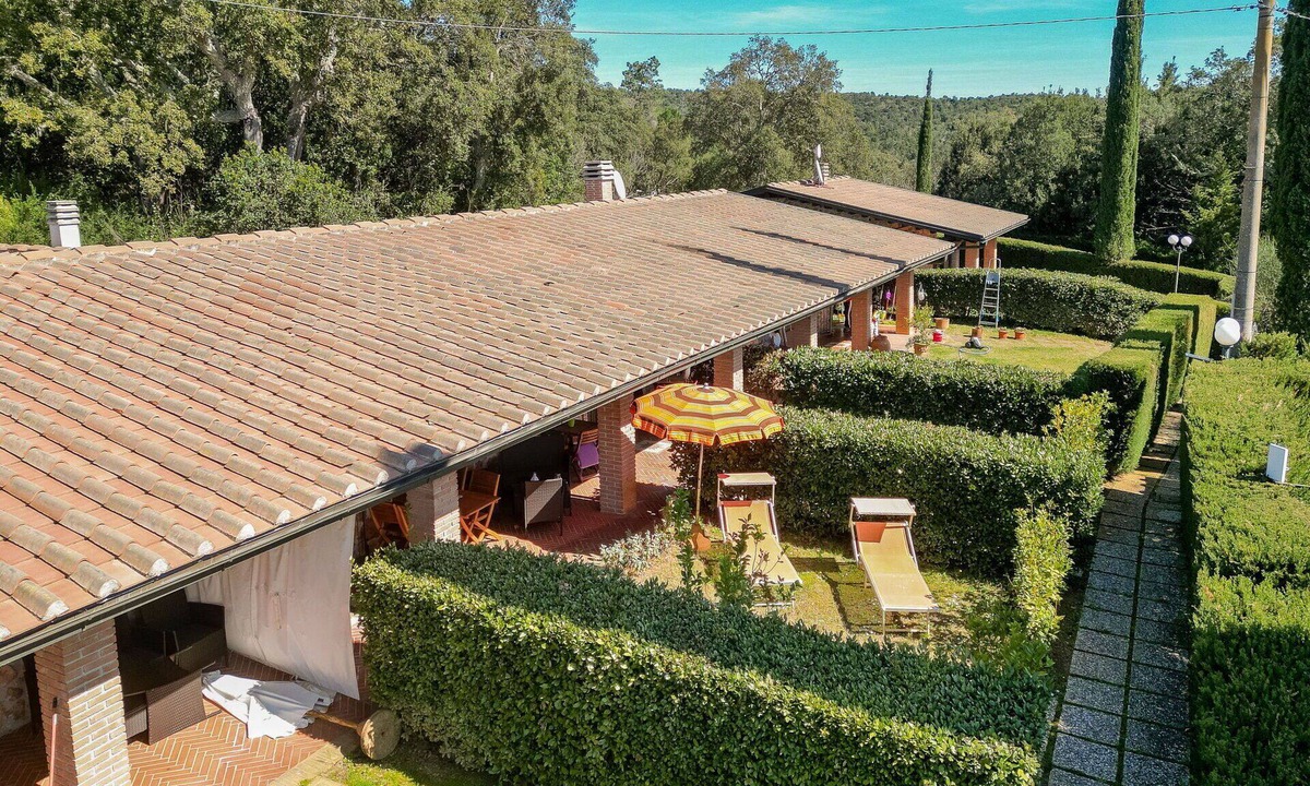 La Pesta House | Lovely apartment in villa for 6 people with WIFI, A/C, TV, terrace and pets allowed