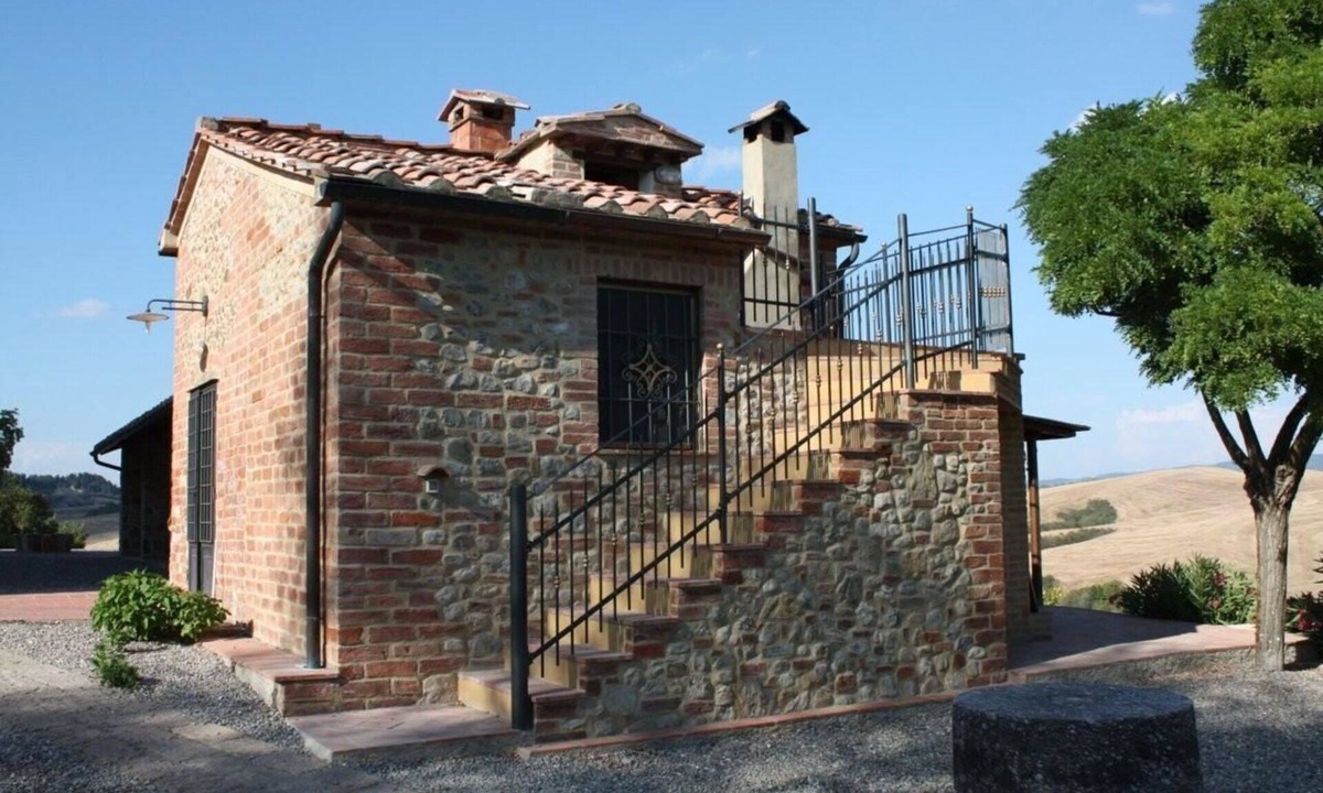Peccioli Villa | Lovely apartment in villa for 5 guests with WIFI, pool and panoramic view