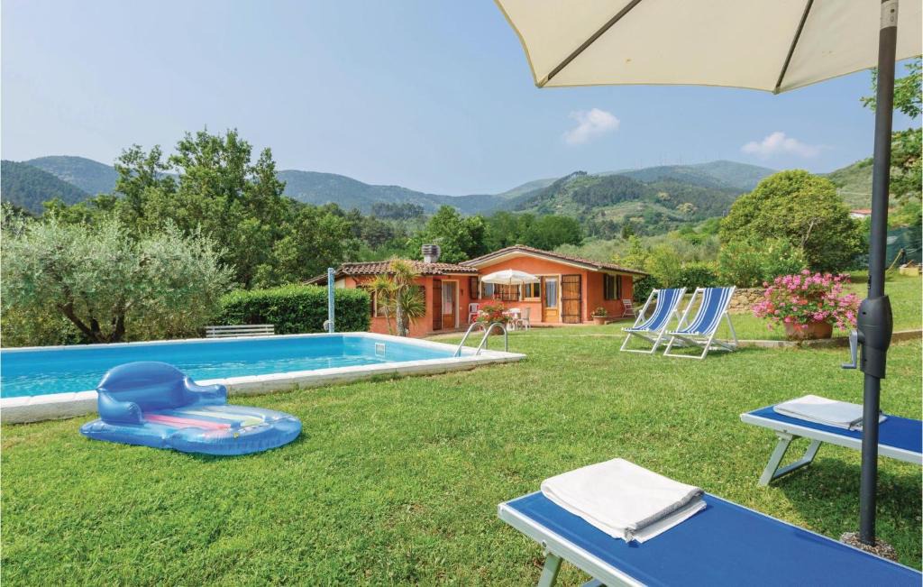 Cascine-La Croce House | Lovely Home In Colle Di Compito Lu