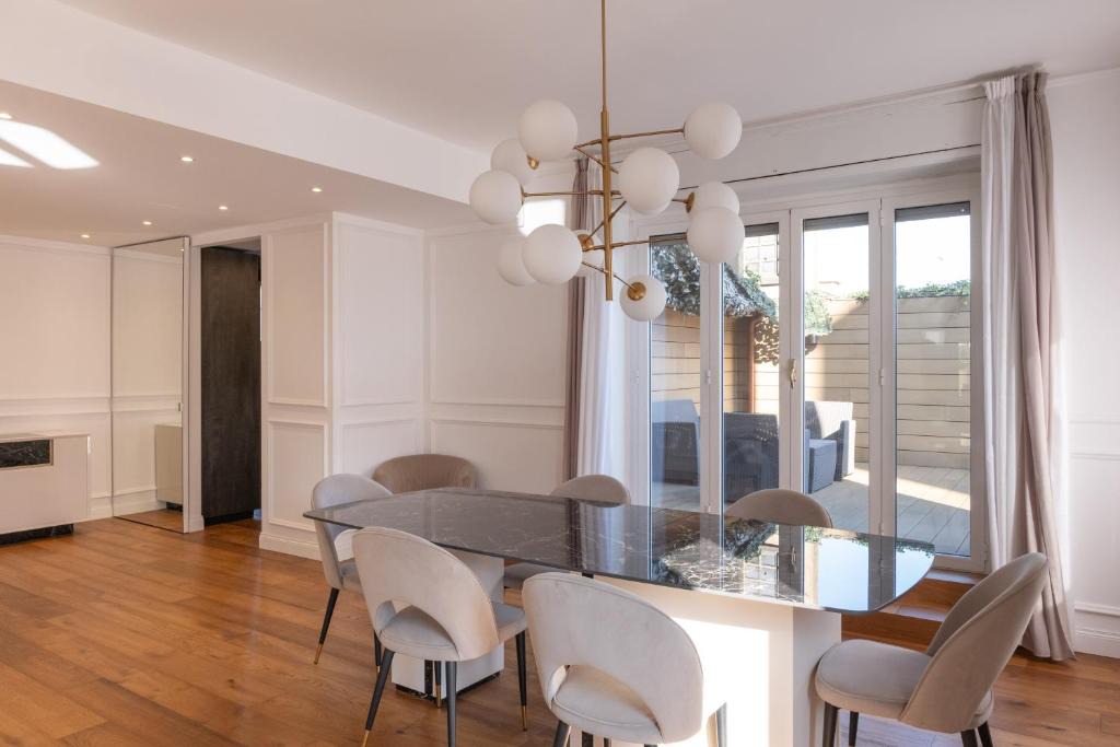 Lazzaretto Apartment | Lusso, Stile e un Meraviglioso Terrazzo nel Cuore di Milano