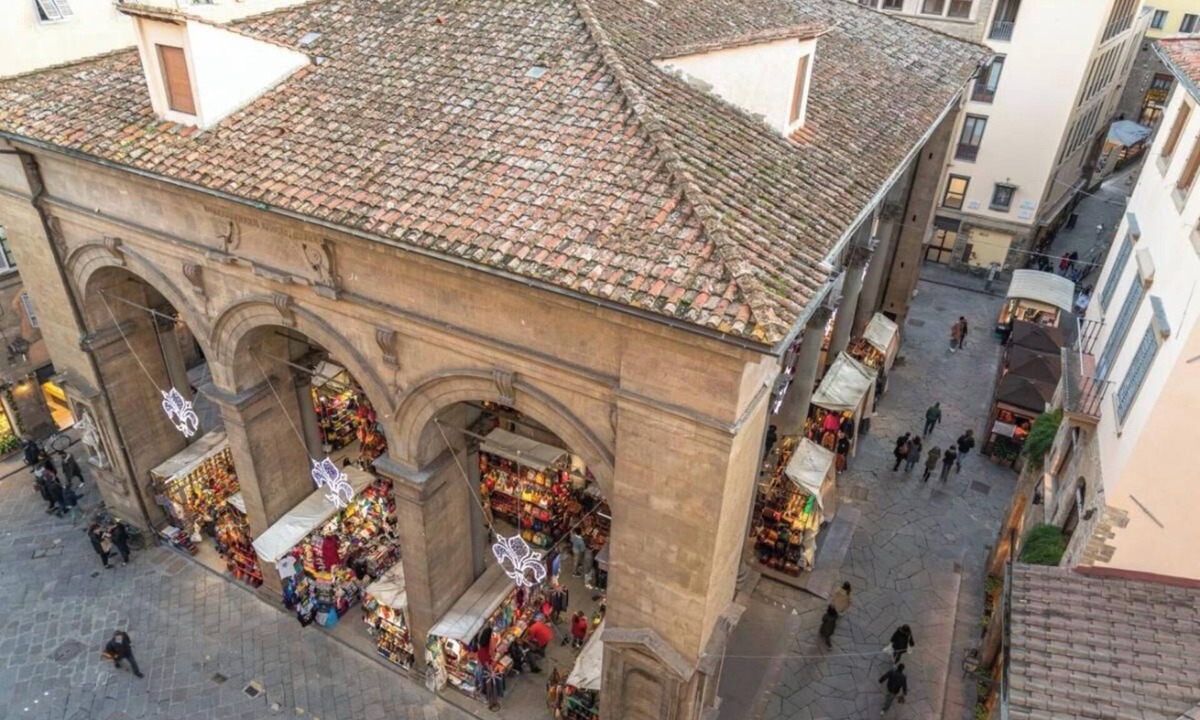 Santa Croce Apartment | Luxurious 4-Bedroom Apartment in Florence’s Historic Heart