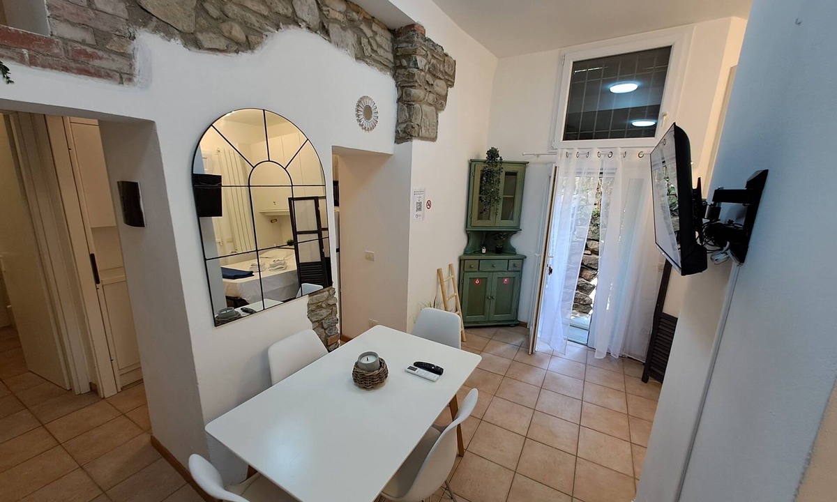 Manarola Apartment | Manarola Sunset House | 2 Bathrooms | In the Heart of Cinque Terre