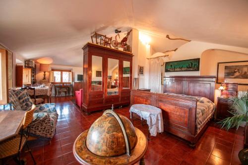 Quercianella House | Mansarda Vista Mare Nel Verde