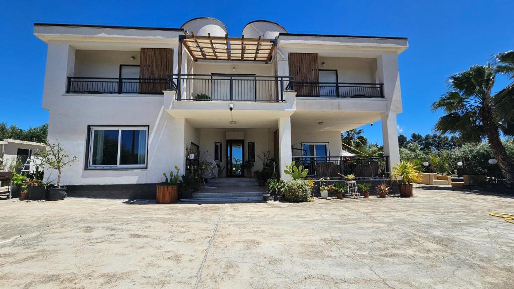 Favara House | MarEden Sicily Room , Relax e Bonsai