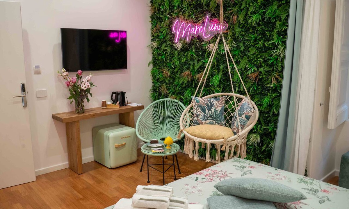 Vittorio Emanuele Bed & Breakfast | Mareluna Rooms