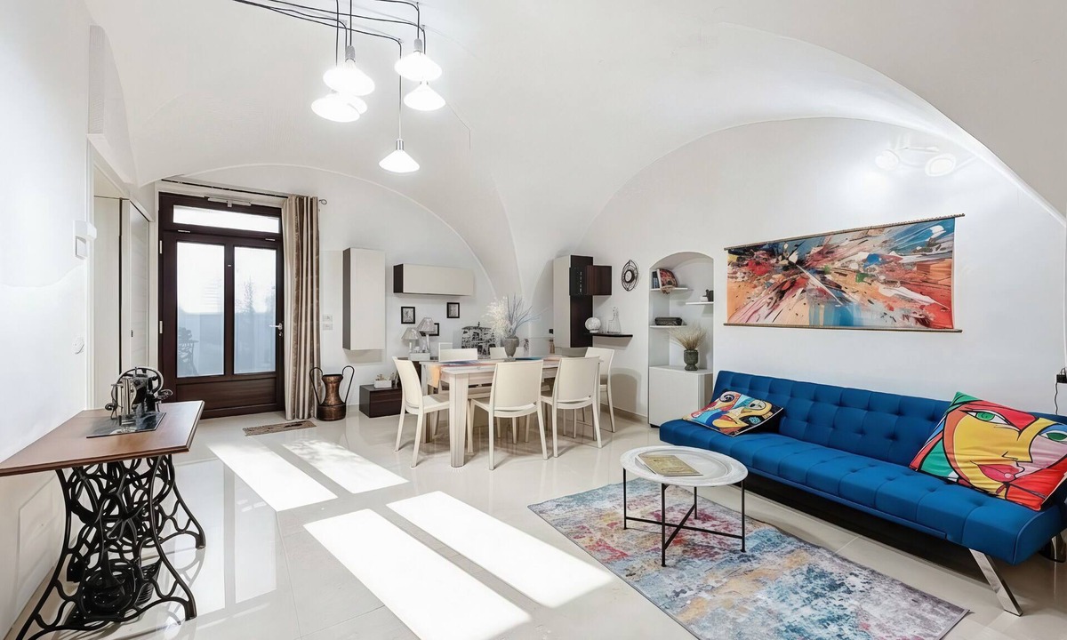 Monte Sant'Angelo Apartment | Mikiami Simply Welcoming