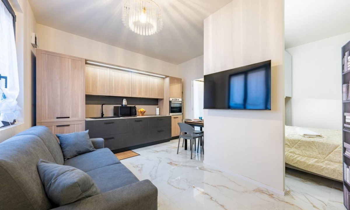 Parma City Centre House | Modern 44 square meters studio apartment (with separate sleeping area), perfect for four people, located on the first floor of a recently renovated 1960s building with elevator (NOT accessible to disabled guests).The property enjoys an excellent location