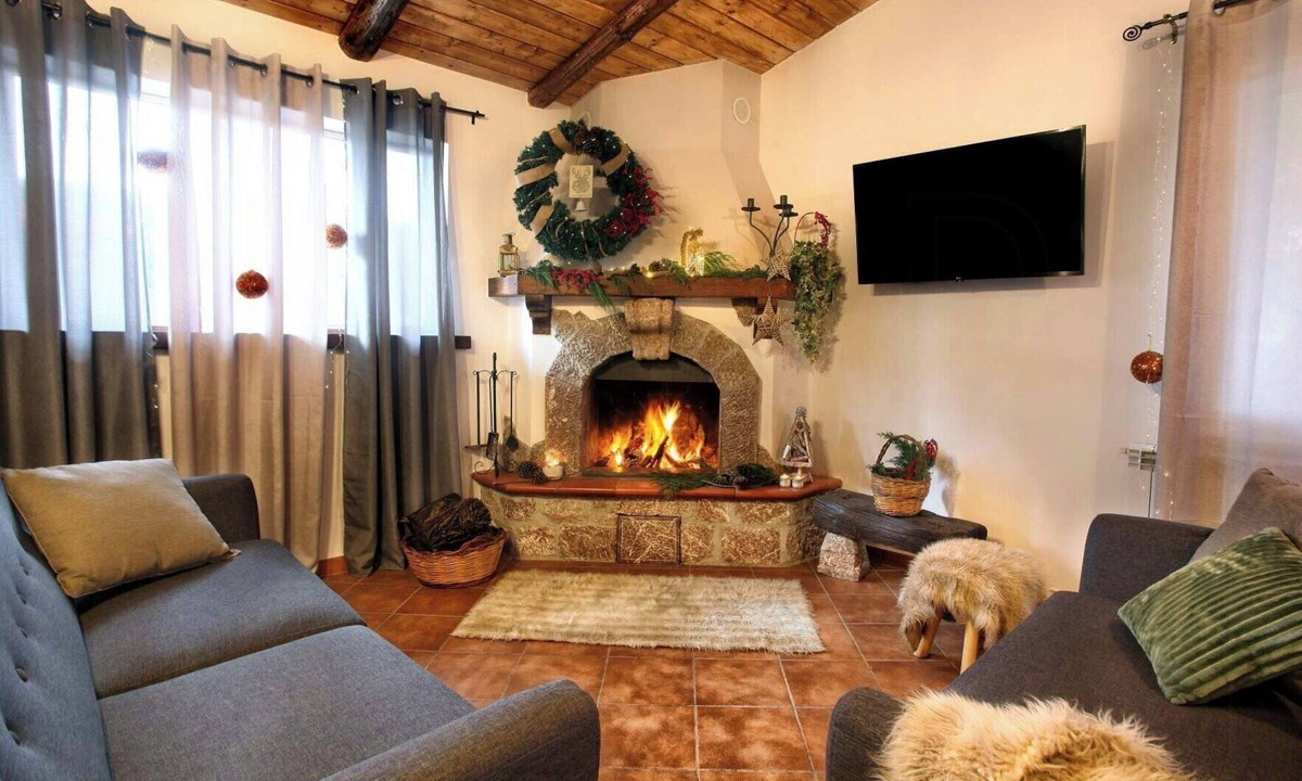 San Marco d'Alunzio House | Mountain retreat with views of Aeolian Islands