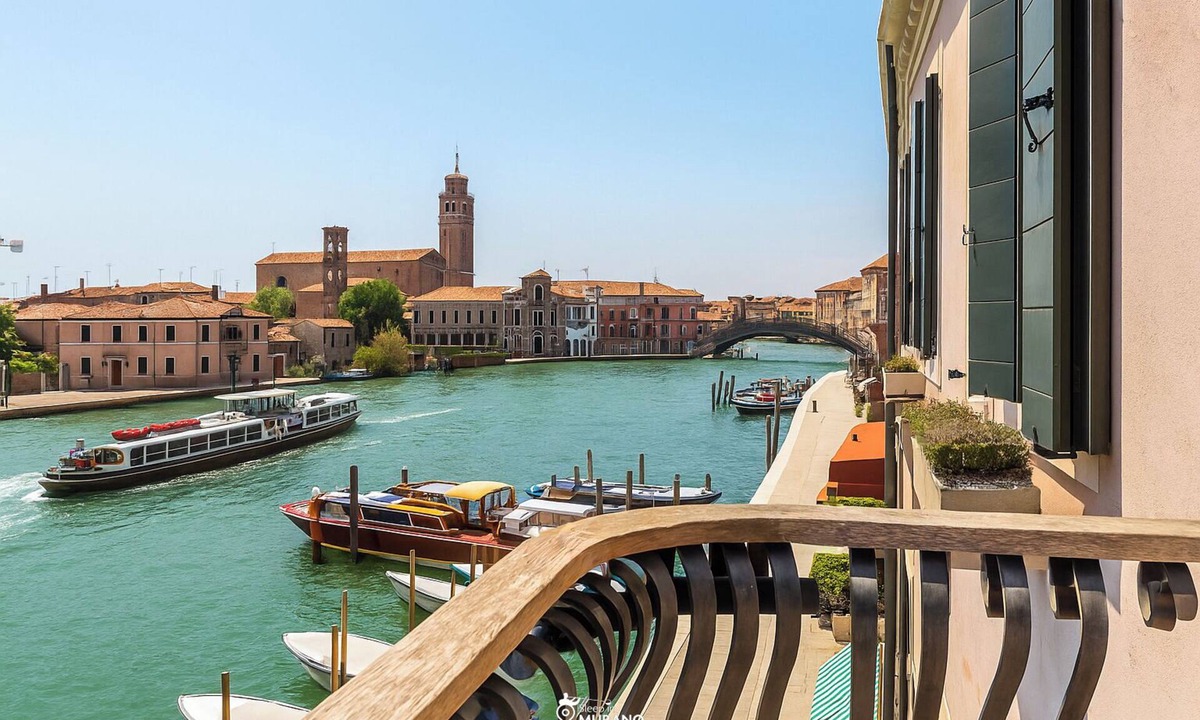 Longa Apartment | MURANO Suites | AMETHYST
