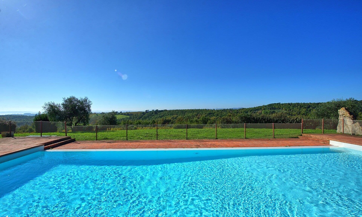 Castelnuovo Berardenga Apartment | Nice apartment for 2 people with pool, A/C, TV and panoramic view, close to Siena