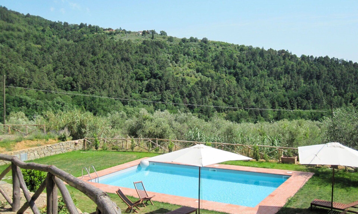 Pian di Sco House | Nice apartment in villa for 6 guests with pool, WIFI, TV and terrace