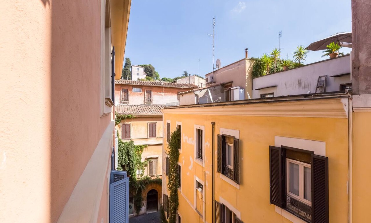 Rione IV Campo Marzio Apartment | PIAZZA DI SPAGNA Fantastic Apartment
