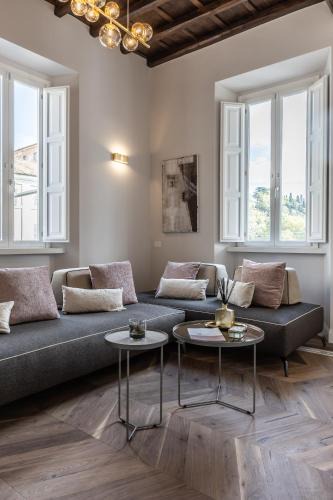 Trastevere Villa | Porta Portese Palace