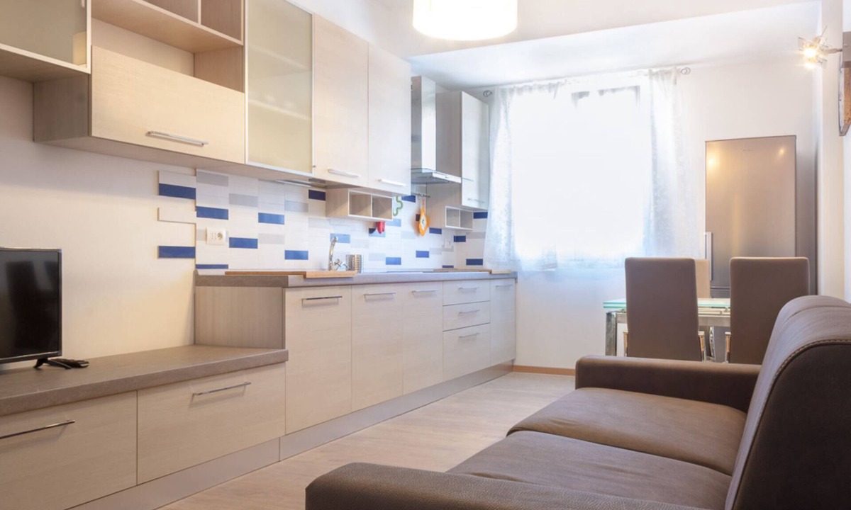 Marina di Campo Apartment | Riccardo in Marina di Campo, tastefully furnished, in a very central position, ideal for those who w
