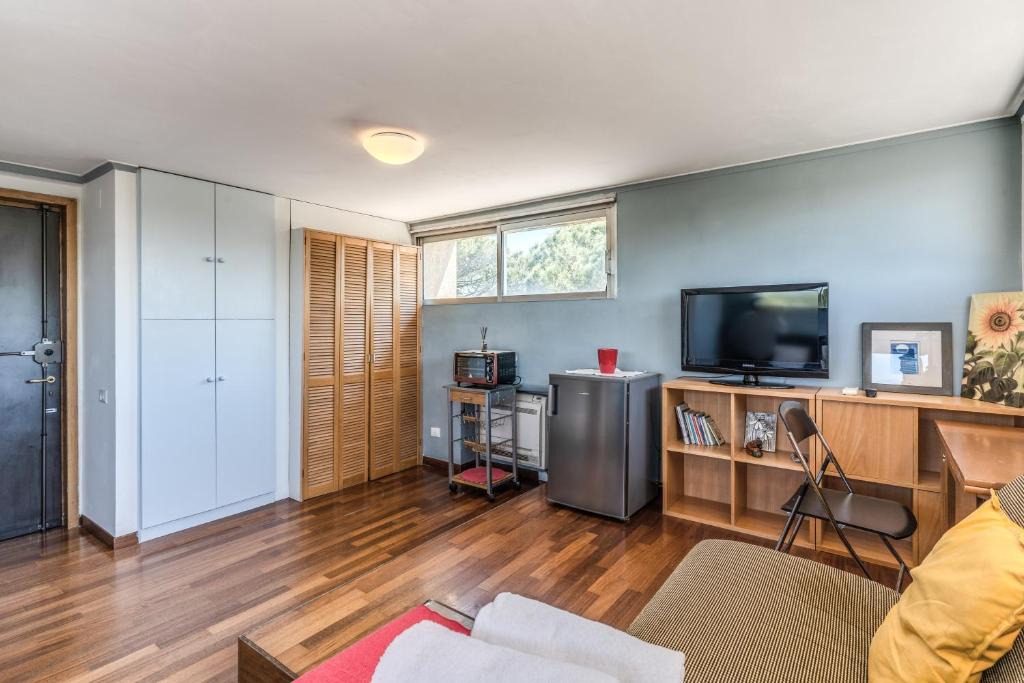 Quartiere XIII Aurelio Apartment | Romantic Vatican Attic Villa Pamphili