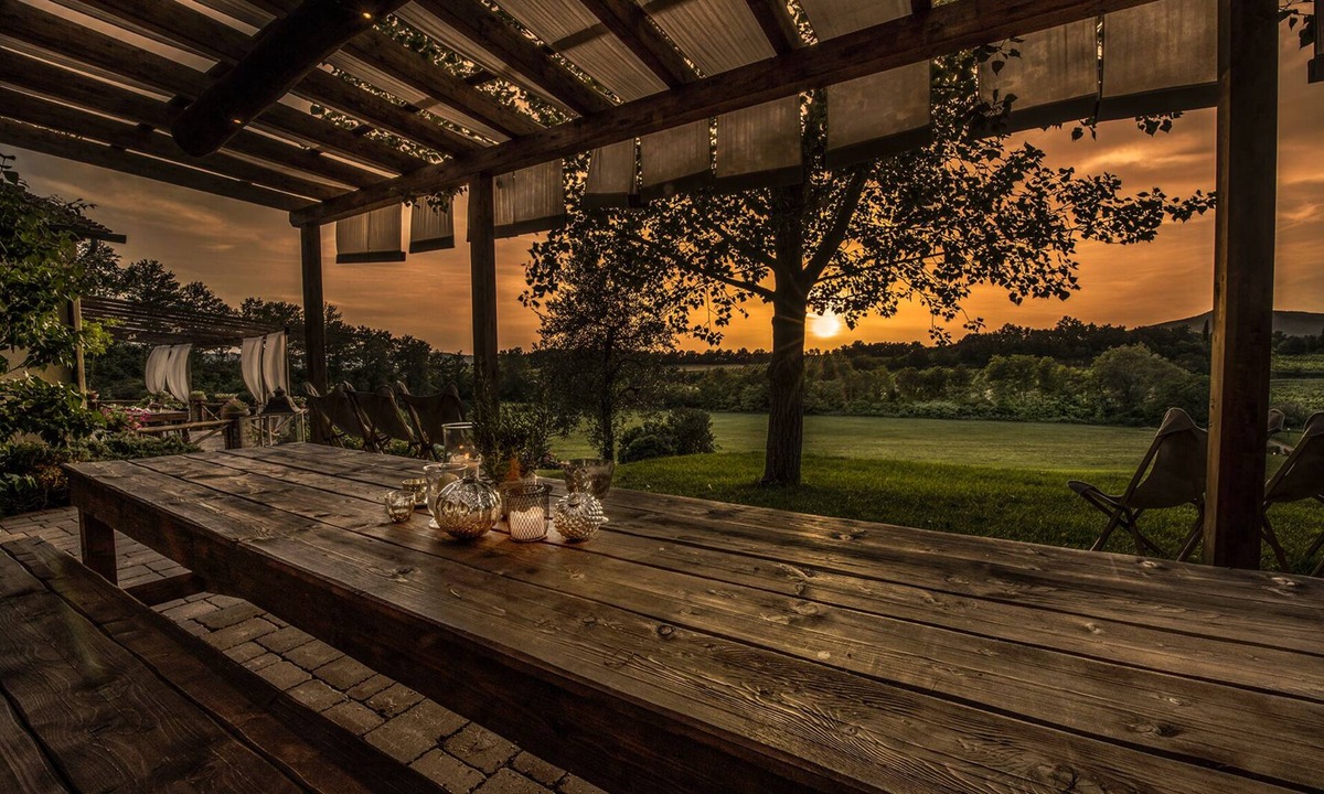 Terranuova Bracciolini Villa | Romignano wine farm. Your villa in TUSCANY.
