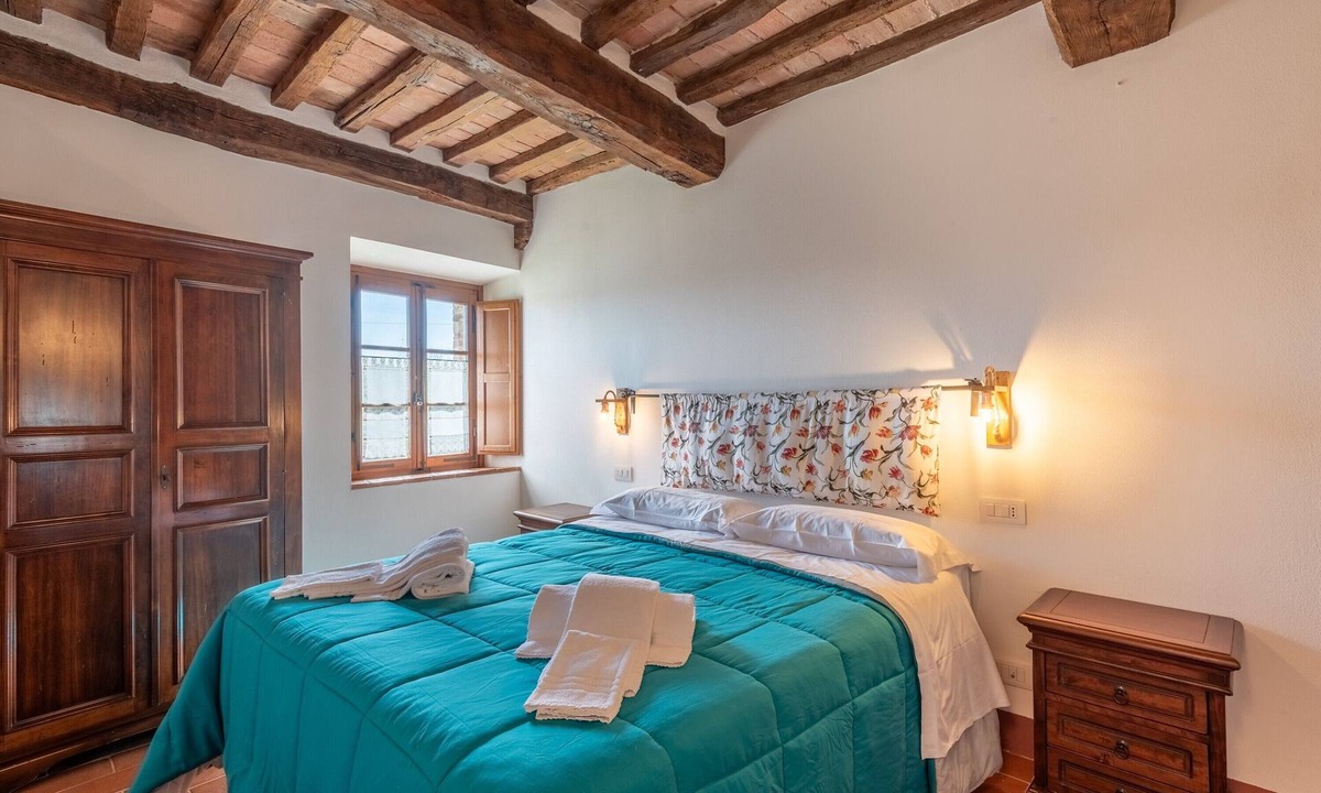 Simignano Apartment | Room 'Cetinale' – Agriturismo la Taverna di Celsa with Shared Pool