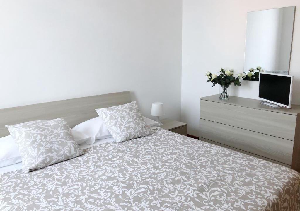Negrar Apartment | ROSE E TULIPANI 2 - VICINO OSPEDALE NEGRAR