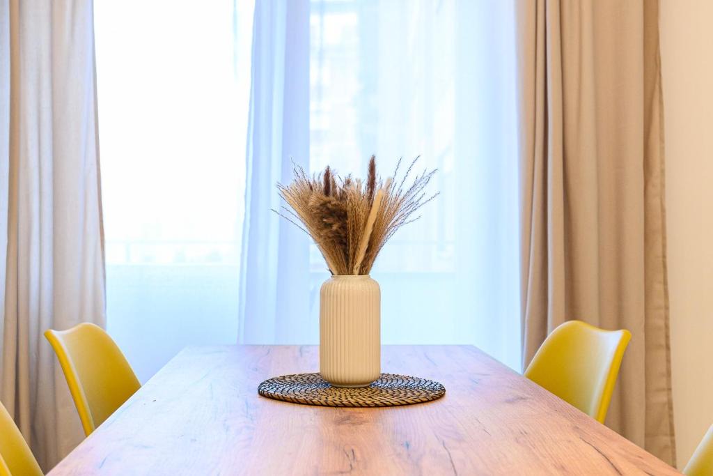 Universita Apartment | RV Apartment - Rome Tiburtina