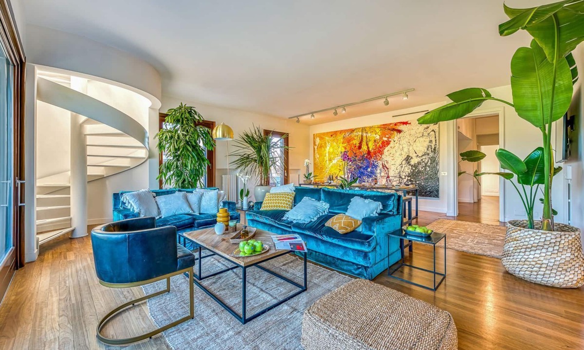 Vatican Villa | Skylife Peacock Penthouse