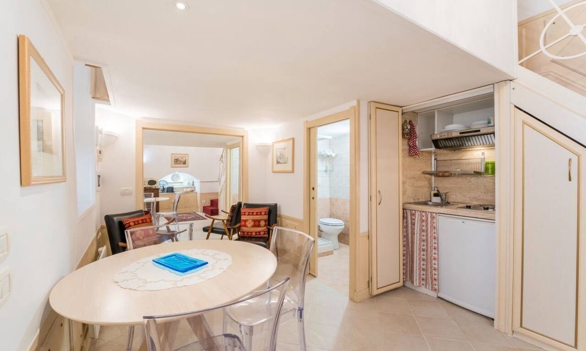 Rione IV Campo Marzio Apartment | Studio D'Artista, Stylish Loft in the Heart of Rome