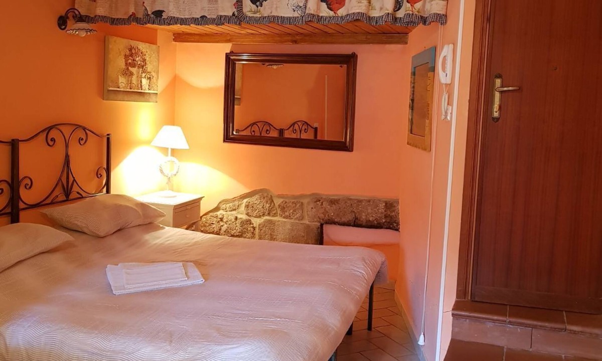 Collepardo Apartment | Studio - Sleeps 2 - Pets - Parking - Wifi