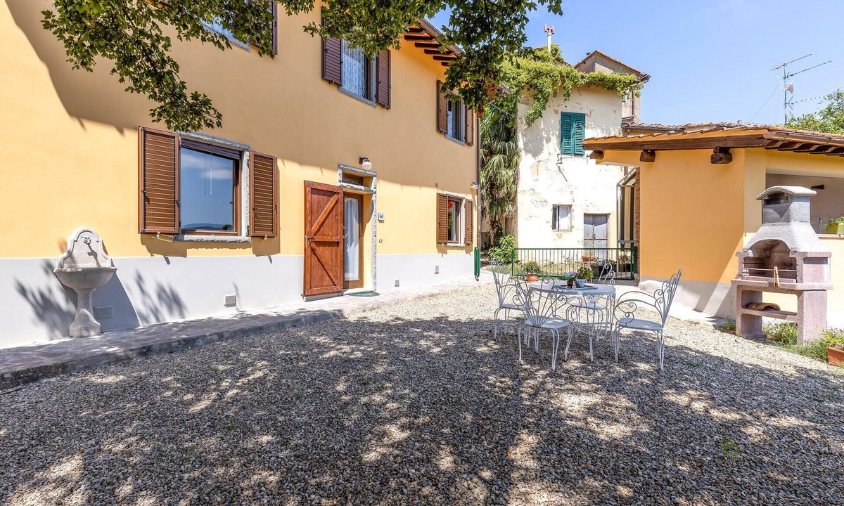 Montebonello House | Stunning home in Case Lori