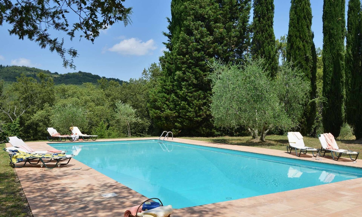 Cignano Villa | Stunning villa with large pool in the heart of Chianti 12km from Siena