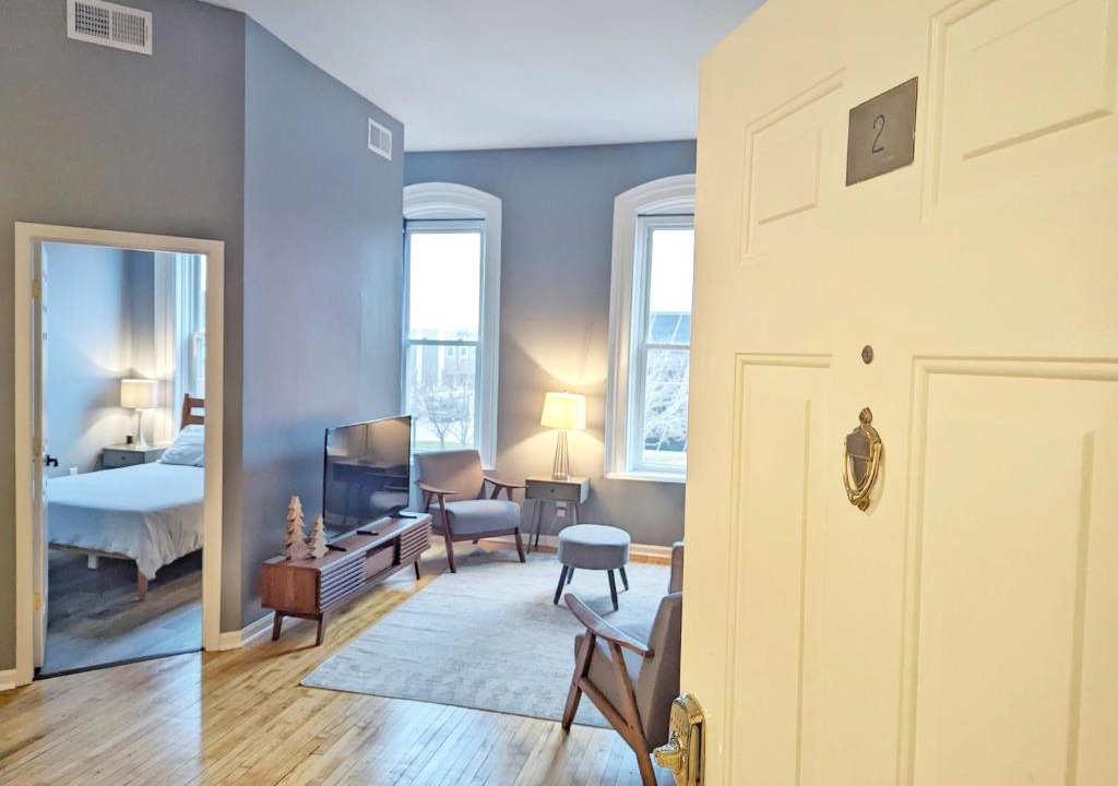 Bay City Apartment | Tanner Building