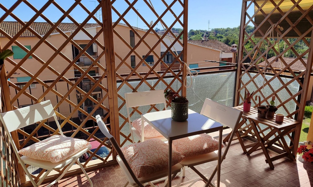 Zona XXXIII Acilia Sud Apartment | The house in the village.