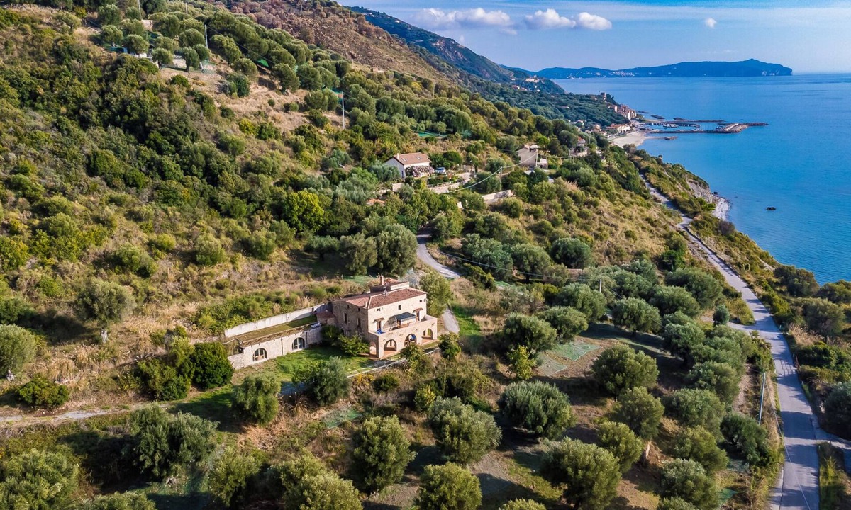 Marina Lido House | Vacation home for 9 guests with 95m² in Marina di Pisciotta (162586)