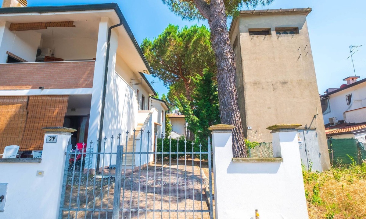 Lido di Volano House | Vacation home PINO 5 by Interhome