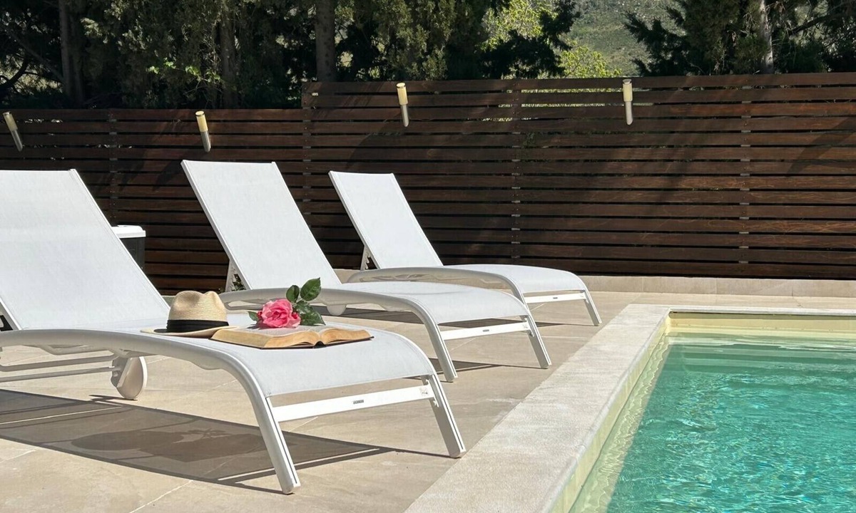 Castellammare del Golfo House | Villa DeLux with Mountain Views, Heated Hot Tub, Garden, and Wi-Fi