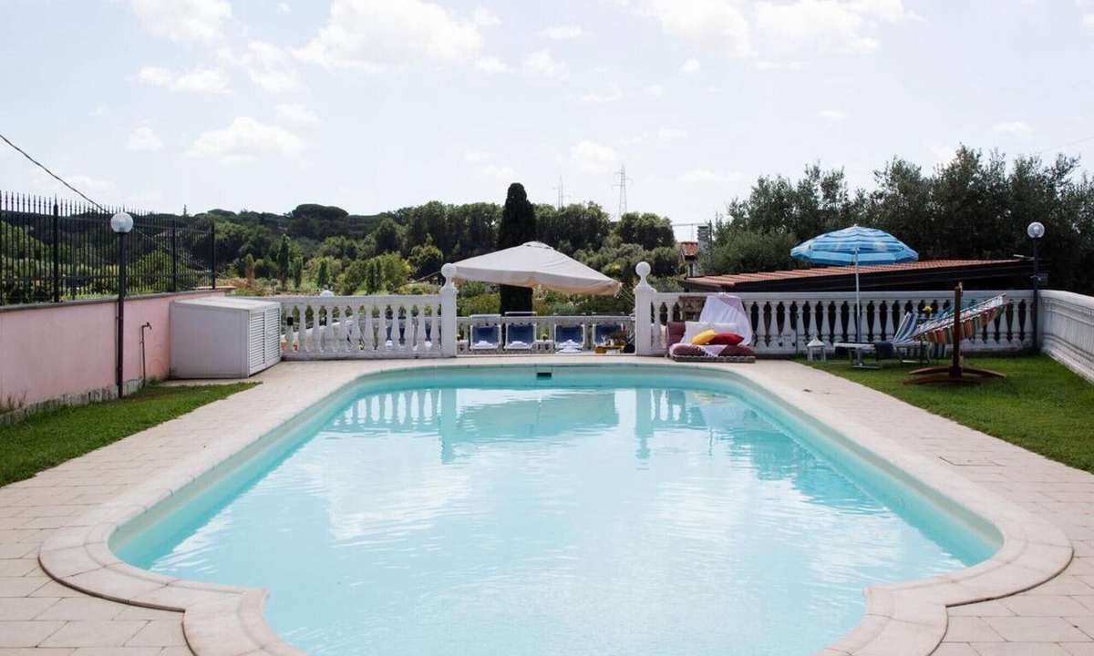 Ciampino Villa | Villa 'Ennio' with Private Pool, Wi-Fi and Air Conditioning