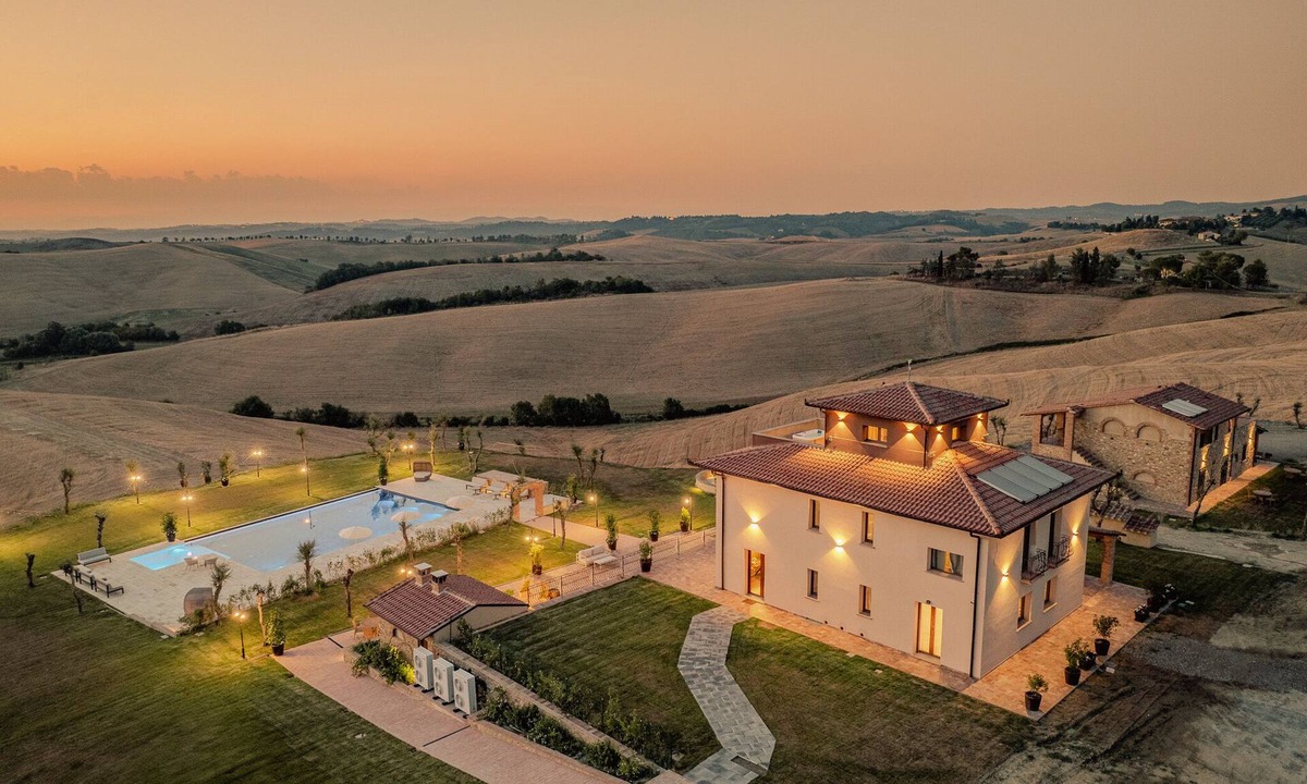 Volterra Villa | Villa GINESTRA Private Home - Luxury Farm Stay with Restaurant and Experiences