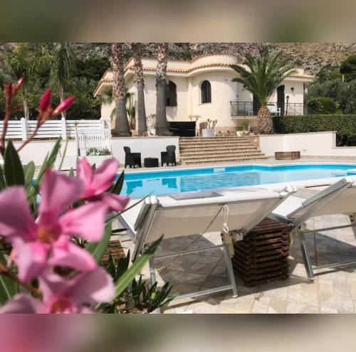 Bonagia House | Villa Girolama Bellissima villa con Piscina alle pendici di Erice e vista Monte Cofano