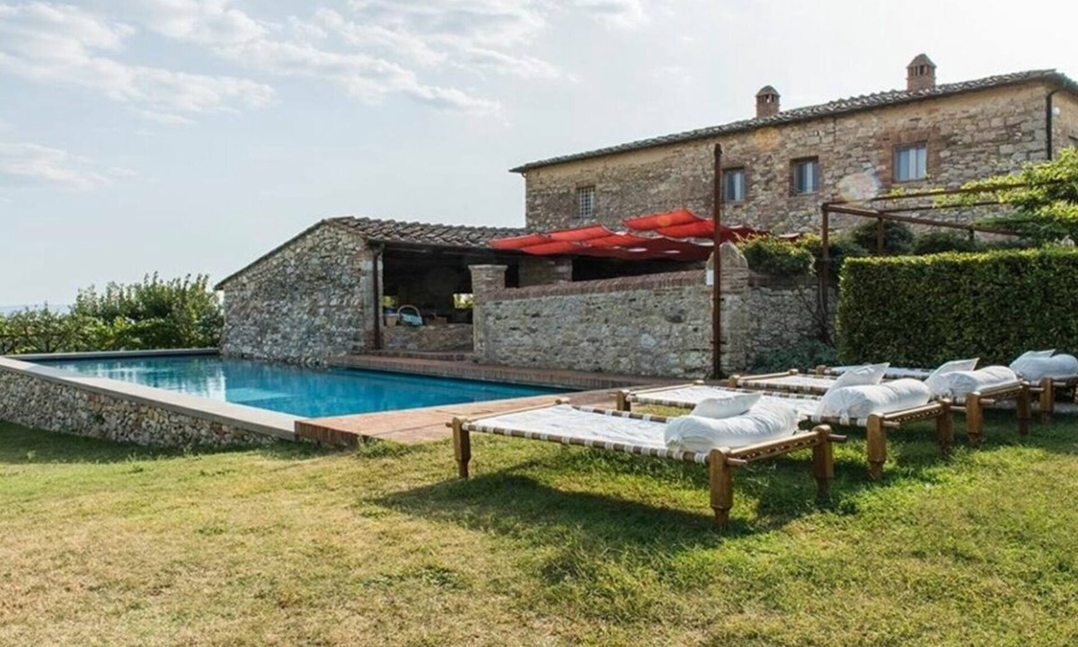 San Giovanni A Cerreto Villa | Villa in San Giovanni with 8 bedrooms sleeps 14