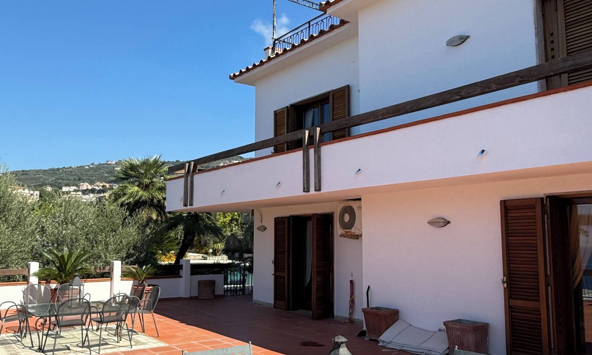 Schiazzano Villa | Villa Lian 5BR/4BA w/Large Pool and Amazing Sunset View of the Sea