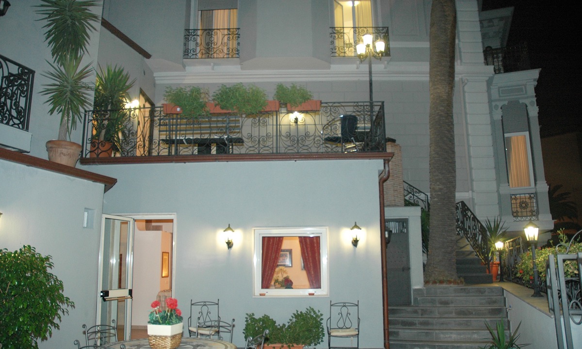Vittorio Emanuele Hotel | Villa Margherita