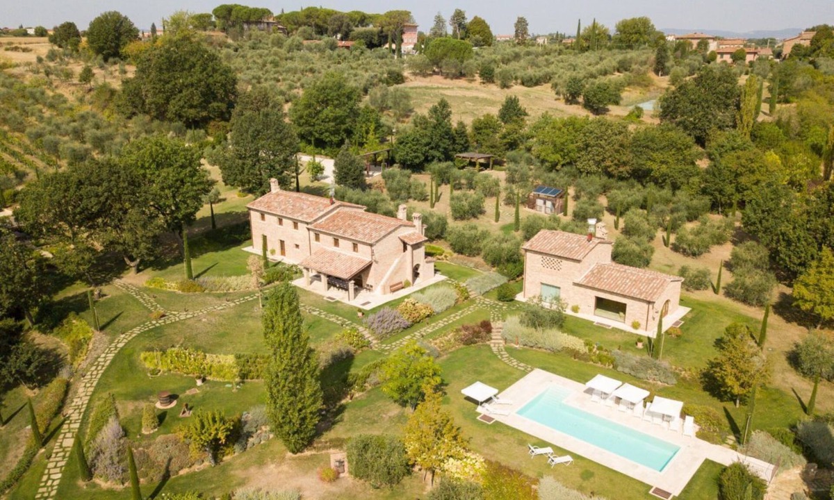 Foiano della Chiana Villa | Villa Ripa by MMega Villas