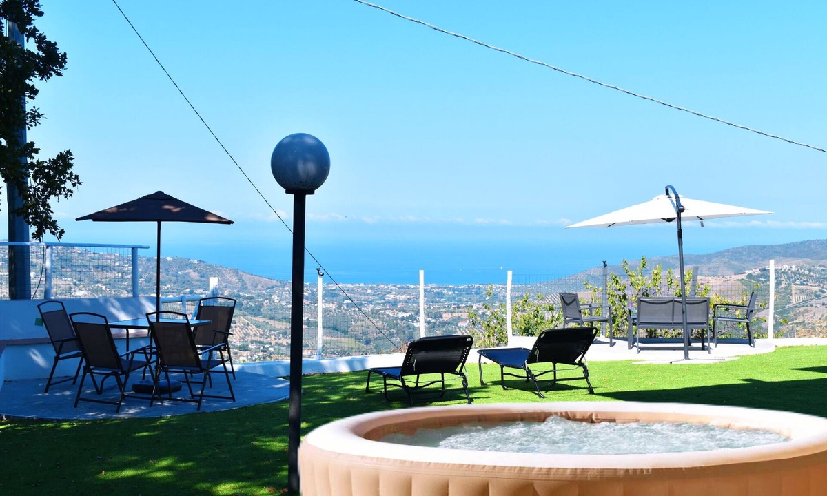 Laureana Cilento House | Villa with wonderful views: relaxation and comfort for families, couples and friends