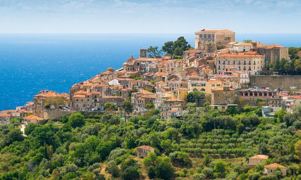 Santa Maria di Castellabate Apartment | While Attic in a medioeval town above the coast with breath taking view