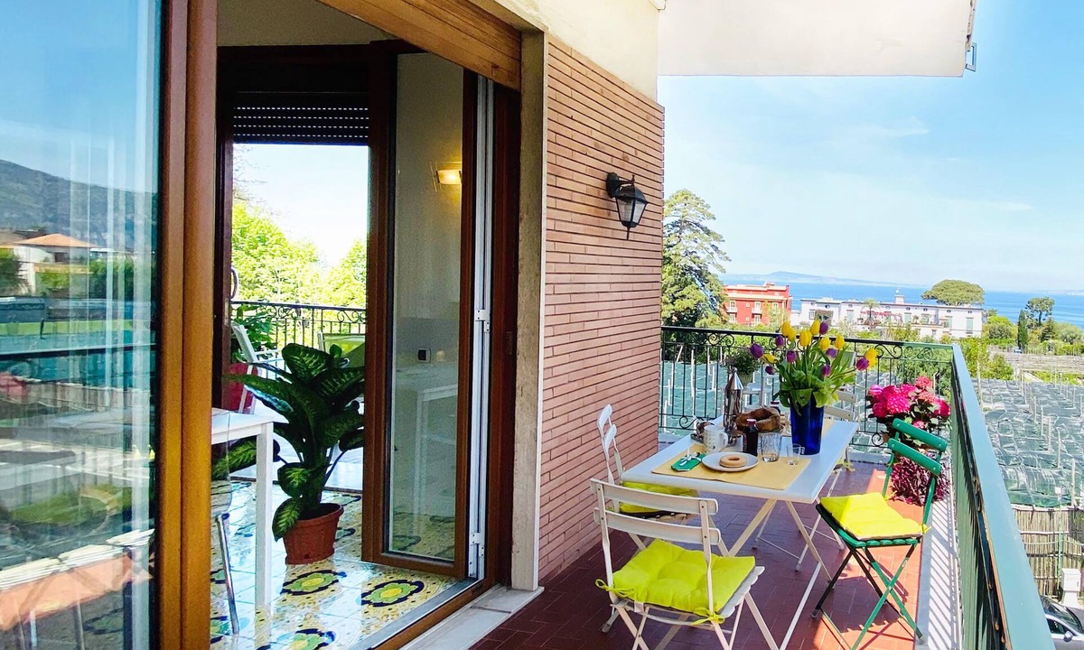 Sorrento City Centre Apartment | Wonderful family apt with terrace sea view in Sorrento center near the beach