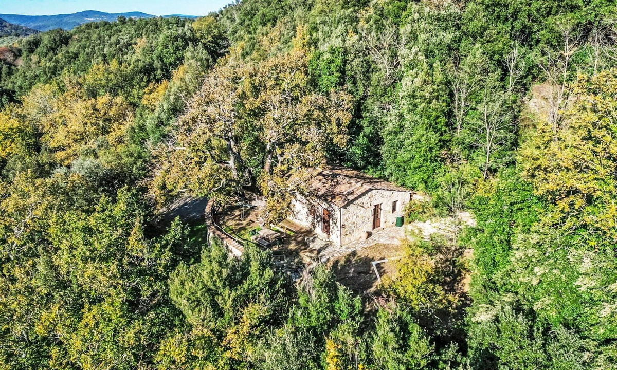 Pari Villa | Wonderful private villa for 4 guests with WIFI, patio, pets allowed and panoramic view