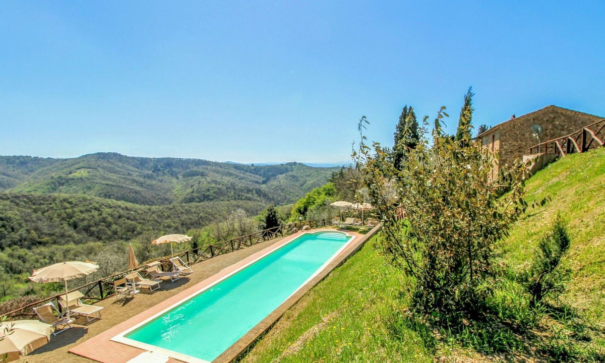 Gaiole in Chianti Villa | Wonderful villa for 22 guests with A/C, private pool, WIFI, TV and panoramic view