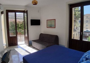 Apartment 'Scicli' Suite close to the Sea with Balcony & Wi-Fi