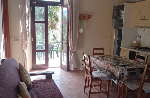 Gallinaro Apartment | 1-Bed Apartment Sleeps 2 - Free Parking and Garden