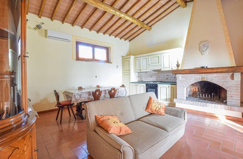 Magliano in Toscana House | 1 bedroom pet friendly home in Magliano in Toscana
