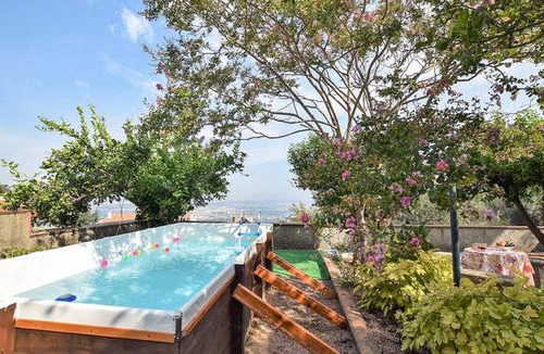 Piazza Roma Apartment | 2 bedroom accommodation in Lettere -NA-